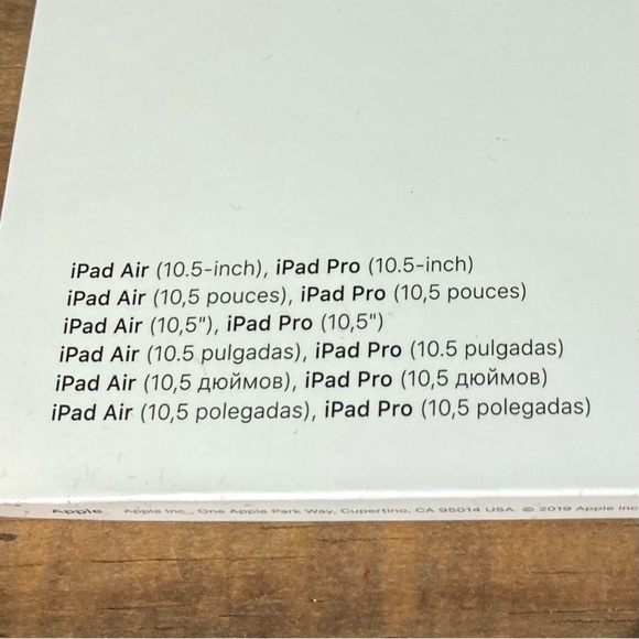 Apple iPad Air (10.5-inch) Smart Cover White New in Package - Picture 3 of 8